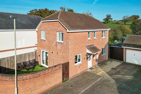 4 bedroom detached house for sale, Bassetts Close, Copplestone, EX17