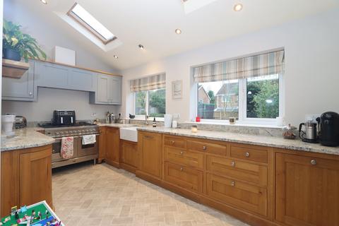 4 bedroom detached house for sale, Long Compton Drive, Hagley, Stourbridge, DY9