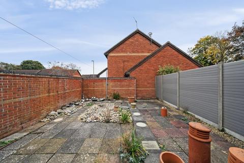 6 Fairfax Gate, Holton, Oxford, OX33 1QE