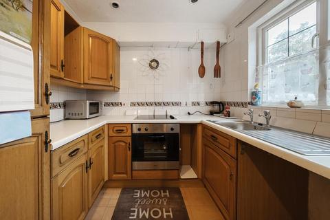 6 Fairfax Gate, Holton, Oxford, OX33 1QE