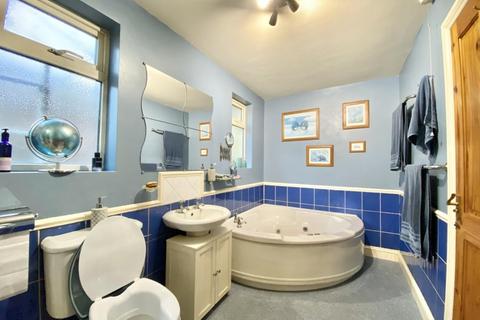 49 Dawley Road, Hayes, UB3 1LU