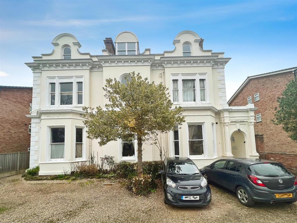 2b11a915-Dormer 202.jpeg