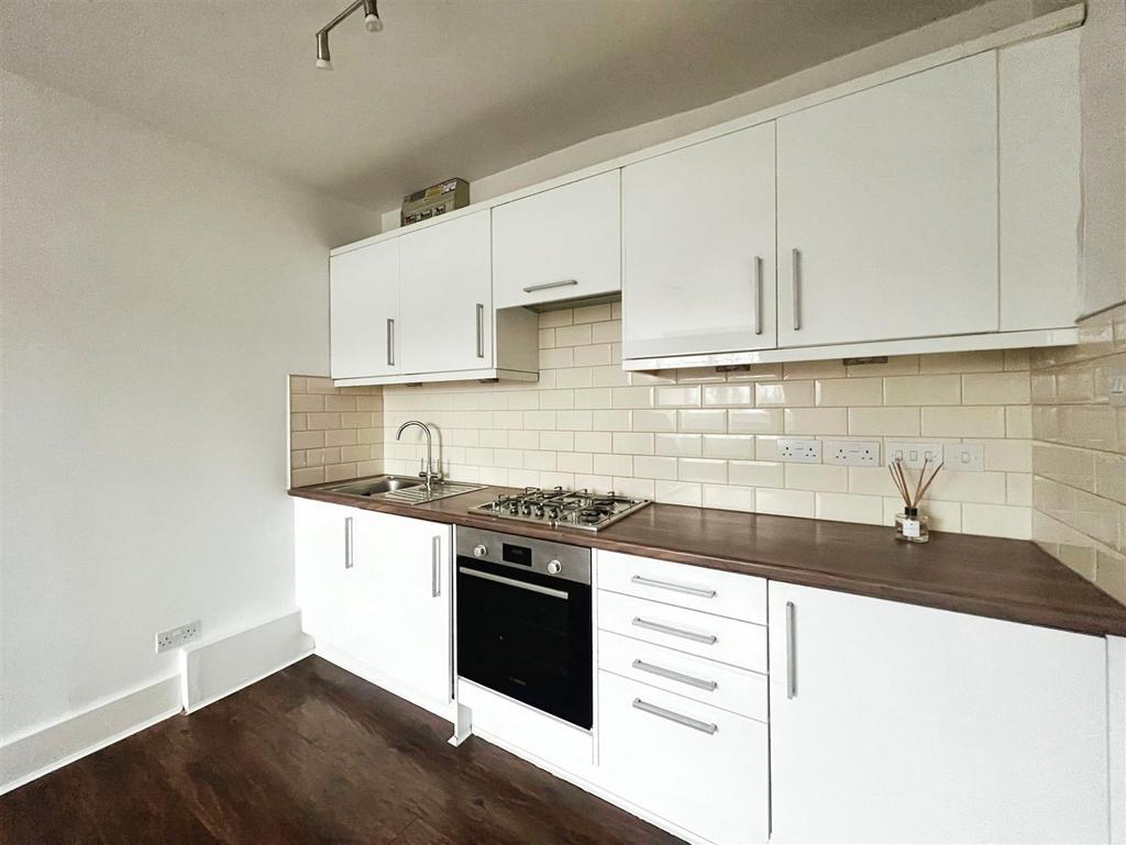 63ab2cd6-Dormer 209.jpeg
