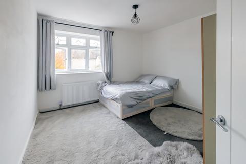 14 Verderers Road, Chigwell, IG7 4LZ