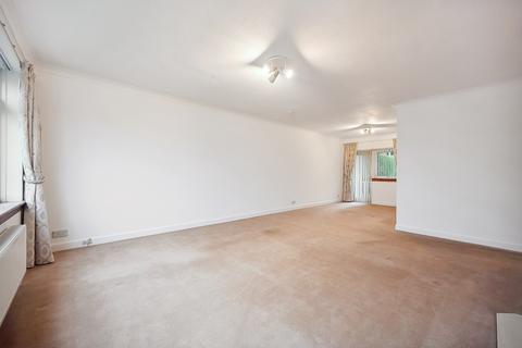 3 bedroom detached bungalow to rent, Roland Crescent , Newton Mearns , Glasgow , G77 5JT