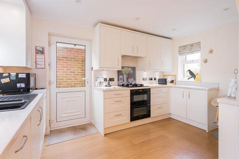 3 bedroom detached house for sale, Mallard Close, Horley RH6