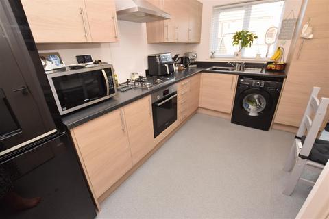 2 bedroom end of terrace house for sale, Trefoil Close, Grimsby DN33