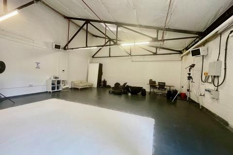 Industrial unit to rent, Bethnal Green, London E2