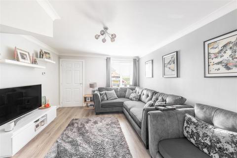 3 bedroom end of terrace house for sale, Roseden Way, Great Park, NE13