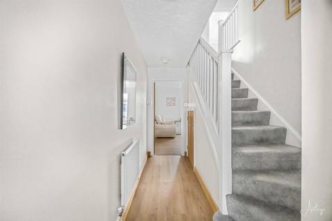 31 Clos Ysbyty, Cimla, Neath, SA11 3PH