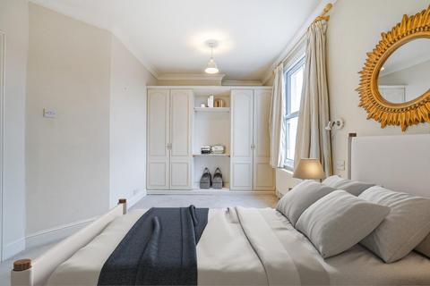 3 bedroom flat for sale, North End Road, Fulham