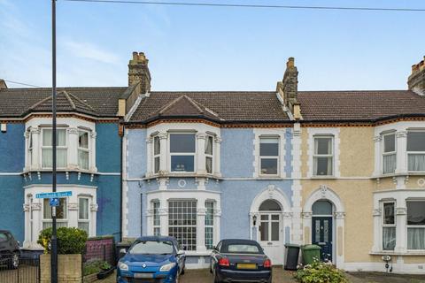 1 bedroom flat for sale, Hazelbank Road, Catford