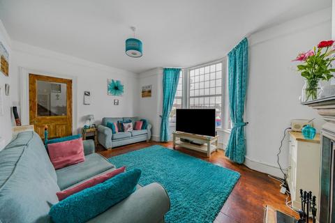 1 bedroom flat for sale, Hazelbank Road, Catford