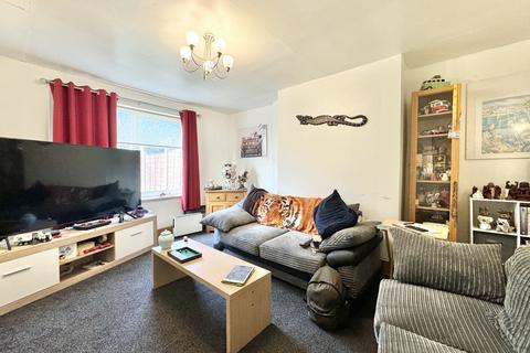 3 bedroom terraced house for sale, Henson Grove, Castleford