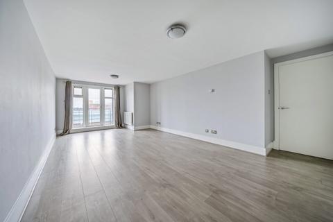 2 bedroom flat to rent, Charter Quay, Kingston, KT1