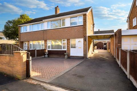 3 bedroom semi-detached house for sale, Thornleigh Drive, Wakefield