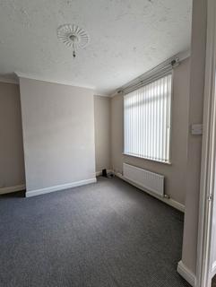 2 bedroom house to rent, Grasmere Road, Darlington DL1