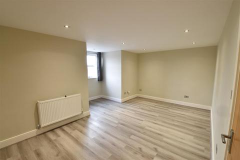 2 bedroom flat for sale, Queens Road, Welling DA16