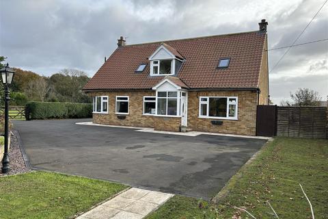 5 bedroom detached bungalow to rent, Selby Road, Holme-On-Spalding-Moor, York