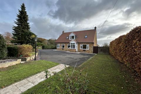 5 bedroom detached bungalow to rent, Selby Road, Holme-On-Spalding-Moor, York