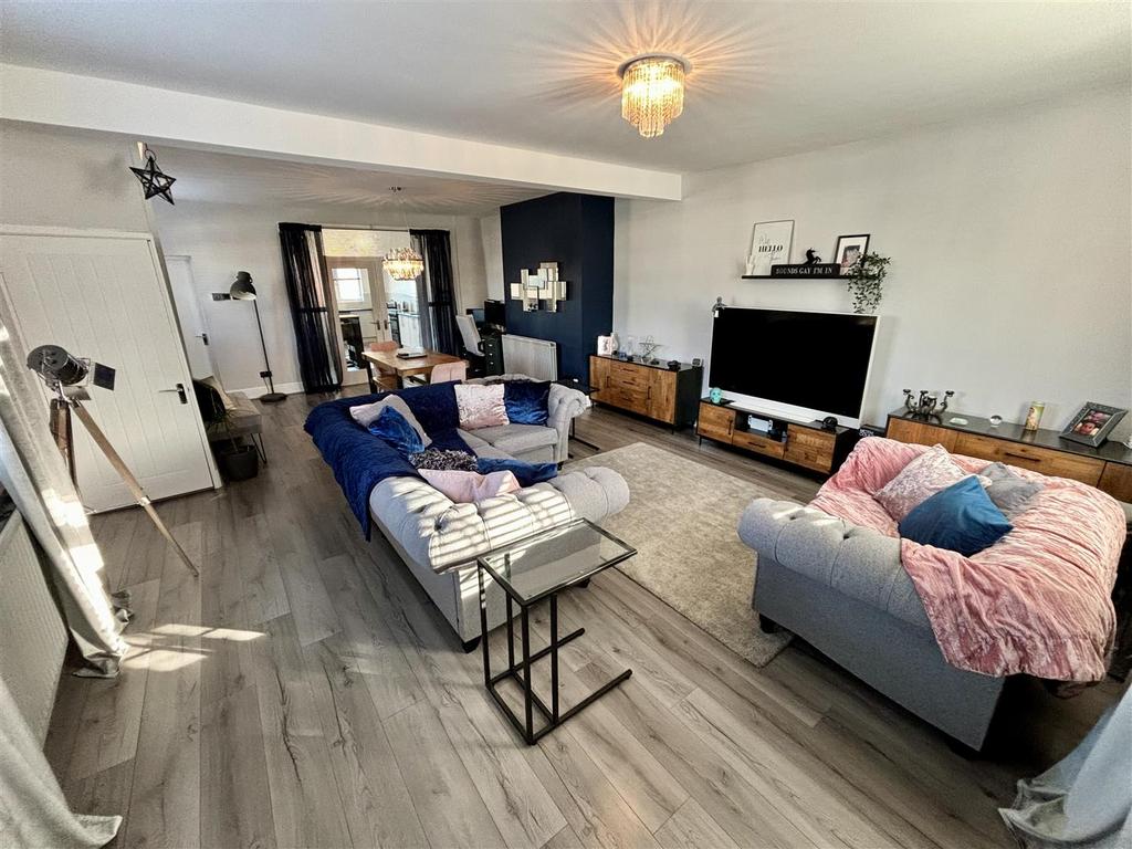 Open Plan Living and Dining Room