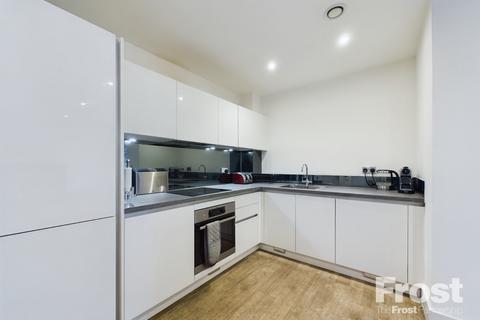 1 bedroom apartment to rent, Fairfield Avenue, Staines-upon-Thames, Surrey, TW18