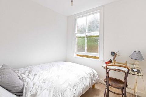 1 bedroom flat to rent, Denton Road, Twickenham TW1