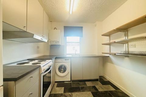 2 bedroom flat to rent, Main Street, Larbert, Falkirk, FK5