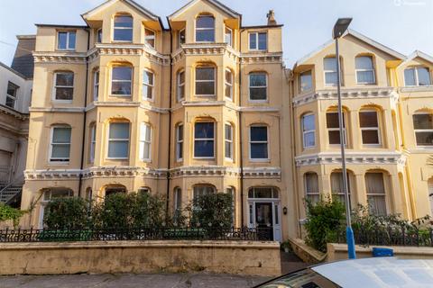 2 bedroom flat to rent, Castlemona Avenue, Douglas