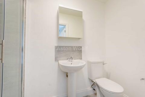 1 bedroom semi-detached house to rent, Broadgate, Beeston