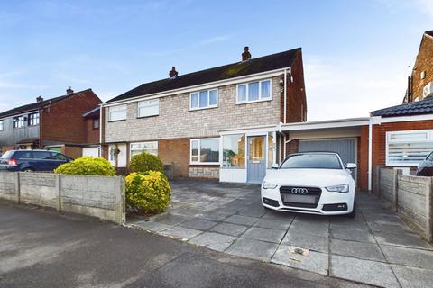 3 bedroom semi-detached house for sale, Willow Drive, Skelmersdale, WN8 8PJ