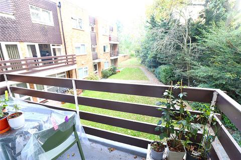 3 bedroom apartment to rent, September Way, Stanmore HA7