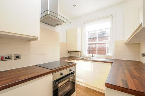 2 bedroom apartment to rent, Beulah Hill Upper Norwood SE19