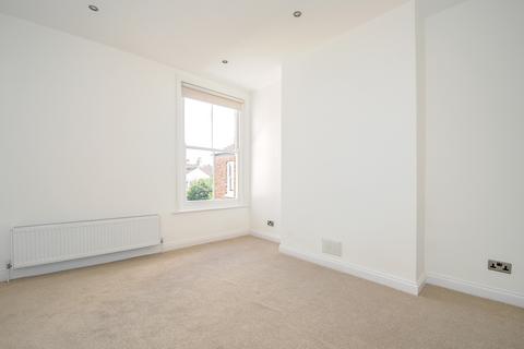 2 bedroom apartment to rent, Beulah Hill Upper Norwood SE19