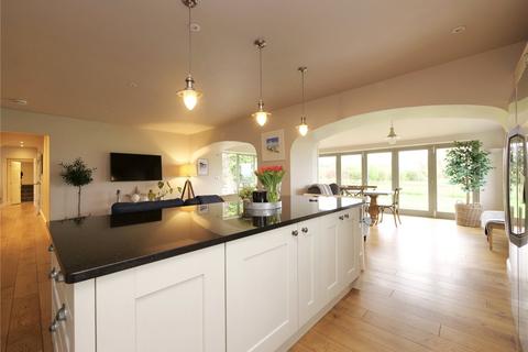 4 bedroom detached house to rent, Stunning four bedroom barn conversion