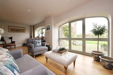 4 bedroom detached house to rent, Stunning four bedroom barn conversion