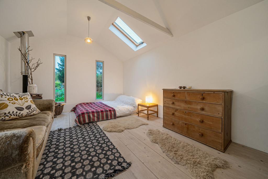 Cabin (2)