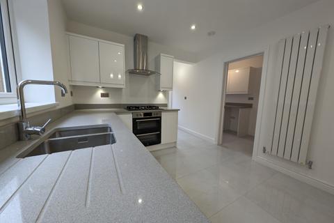10 Valley View, Abercynon, Mountain Ash, CF45 4NH