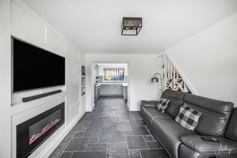25 Taillwyd Road, Neath Abbey, Neath, SA10 7DT