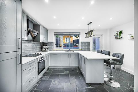 25 Taillwyd Road, Neath Abbey, Neath, SA10 7DT