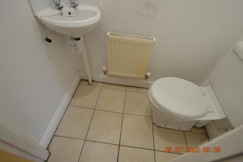 3 bedroom house to rent, Reilly Street, Manchester M15