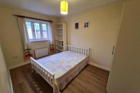 3 bedroom house to rent, Reilly Street, Manchester M15