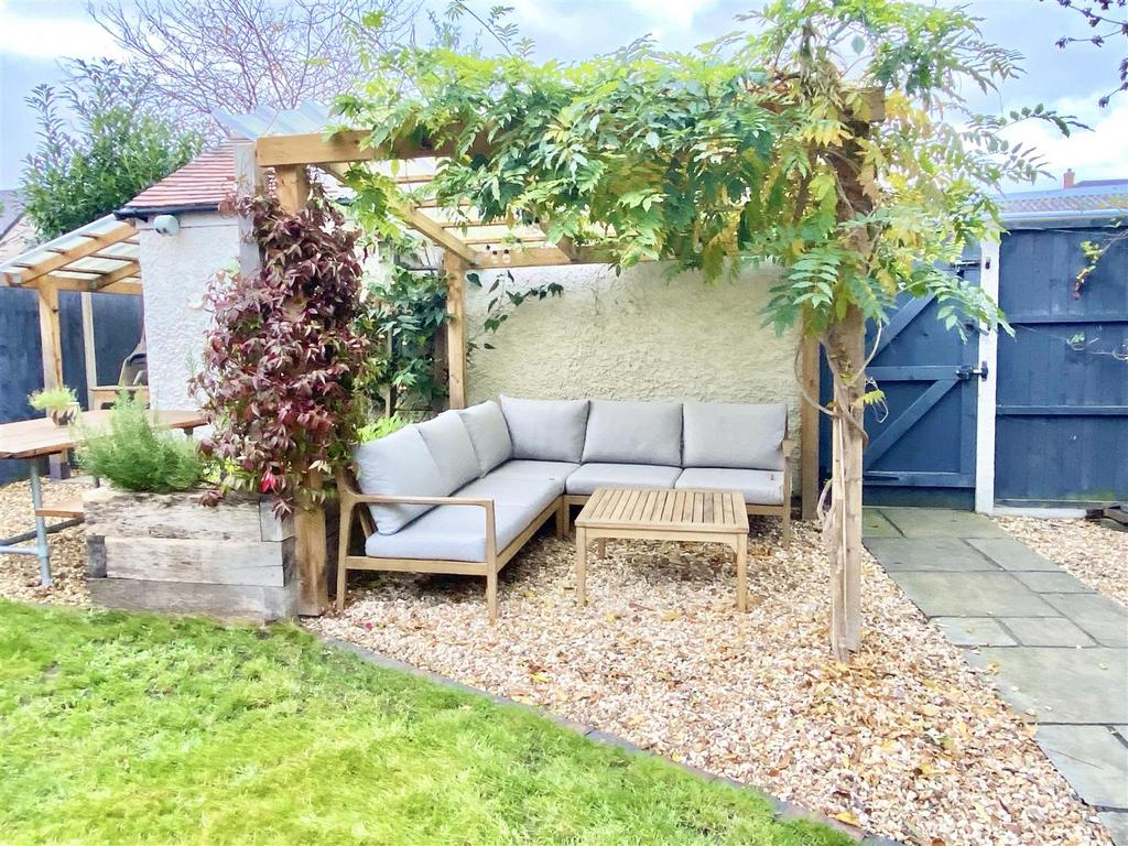 Garden 1.jpg