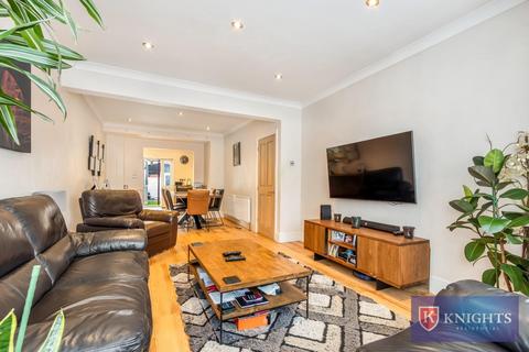 4 bedroom house for sale, Bury Street, London, N9