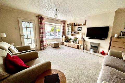 3 bedroom end of terrace house for sale, Southwark Close, Yateley, GU46