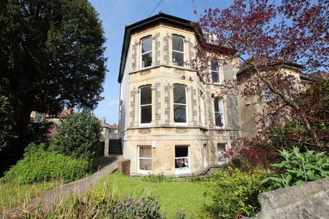 2 bedroom flat to rent, Redland Road, Bristol BS6