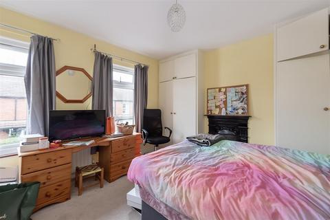 42 Burnham Road, St Albans, AL1 4QW