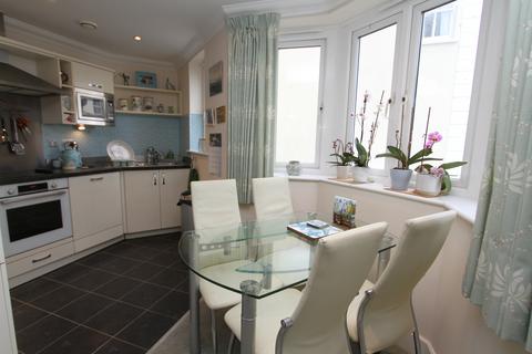 2 bedroom apartment for sale, Grand Parade, Eastbourne  BN21