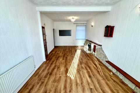 23 Evans Terrace, Trealaw, Tonypandy, CF40 2UX