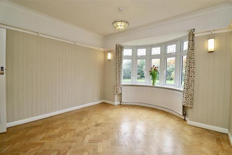 4 bedroom detached bungalow for sale, Burnby Lane, Pocklington, York